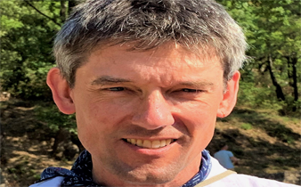 Headshot of Keir Neuman