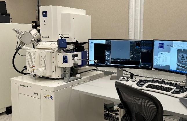 Zeiss Crossbeam 550 FIB scanning electron microscope